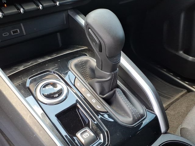 Used 2024 Chevrolet Colorado W/T w/ Advanced Trailering Package AWD/4WD image 23