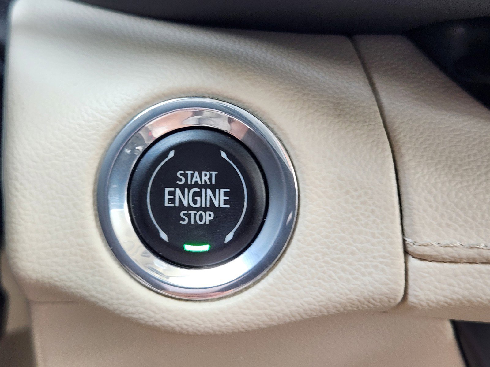Used 2023 Buick Envision Avenir FWD image 18