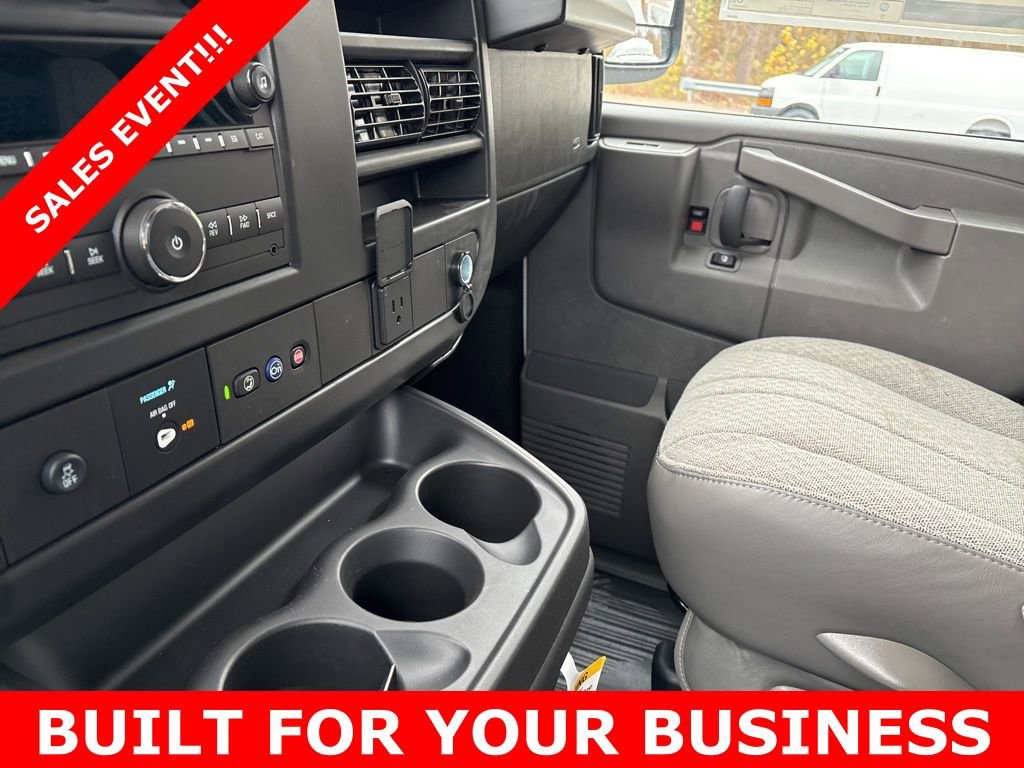 New 2025 Chevrolet Express 2500 RWD image 9