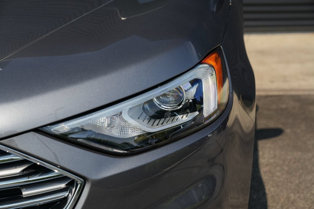 Used 2022 Ford Edge Titanium w/ Cargo Accessory Package AWD/4WD image 7