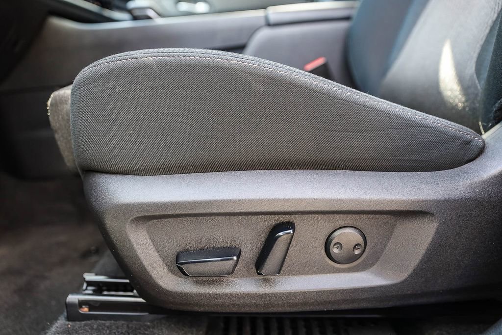 Used 2024 Nissan Rogue SV FWD image 16
