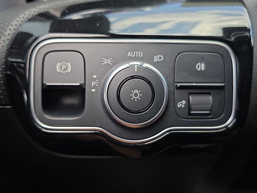 Certified 2023 Mercedes-Benz CLA 250 image 28