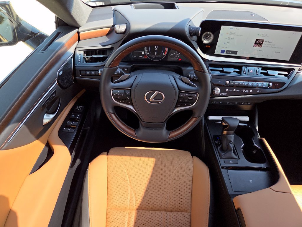 Certified 2025 Lexus ES 350 Ultra Luxury FWD image 4