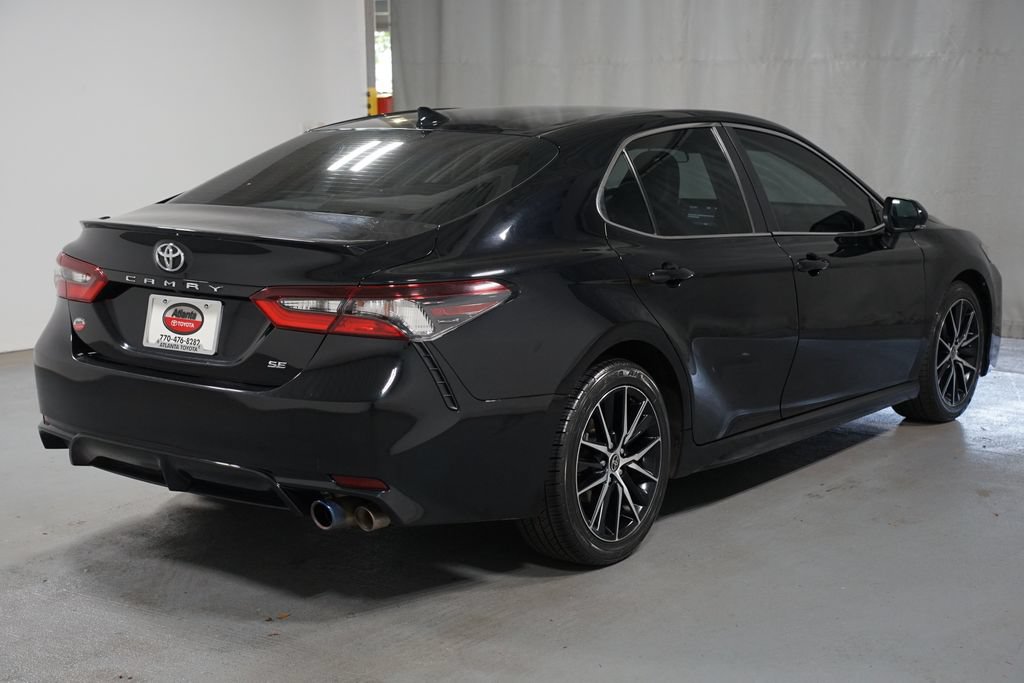 Used 2022 Toyota Camry SE FWD image 8