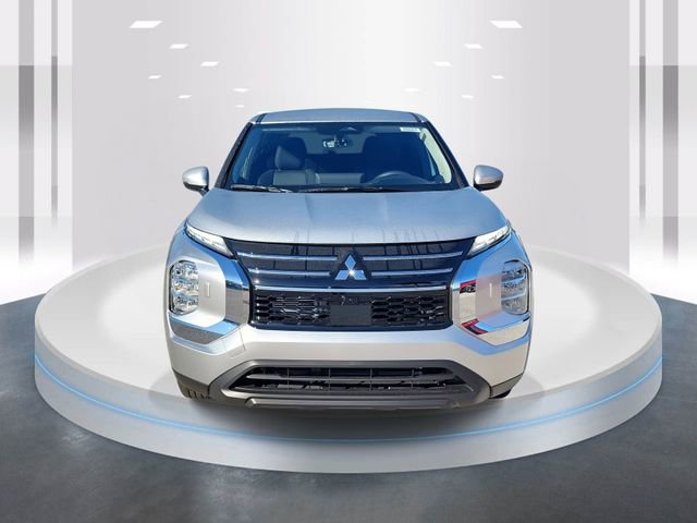 New 2026 Mitsubishi Outlander ES AWD/4WD image 2