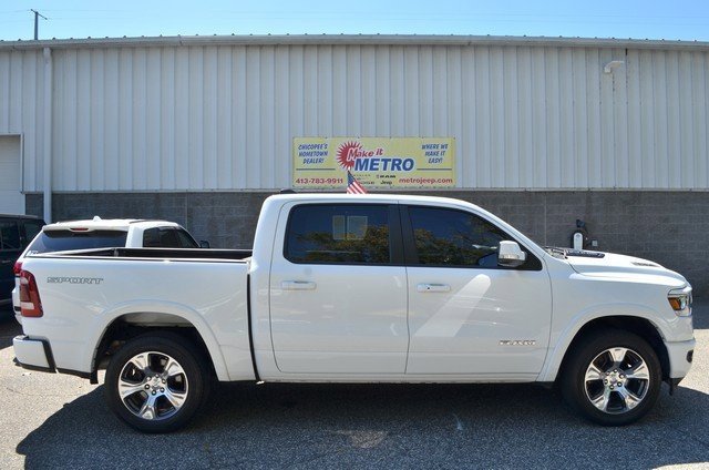 Used 2022 RAM 1500 Laramie w/ Sport Appearance Package image 9