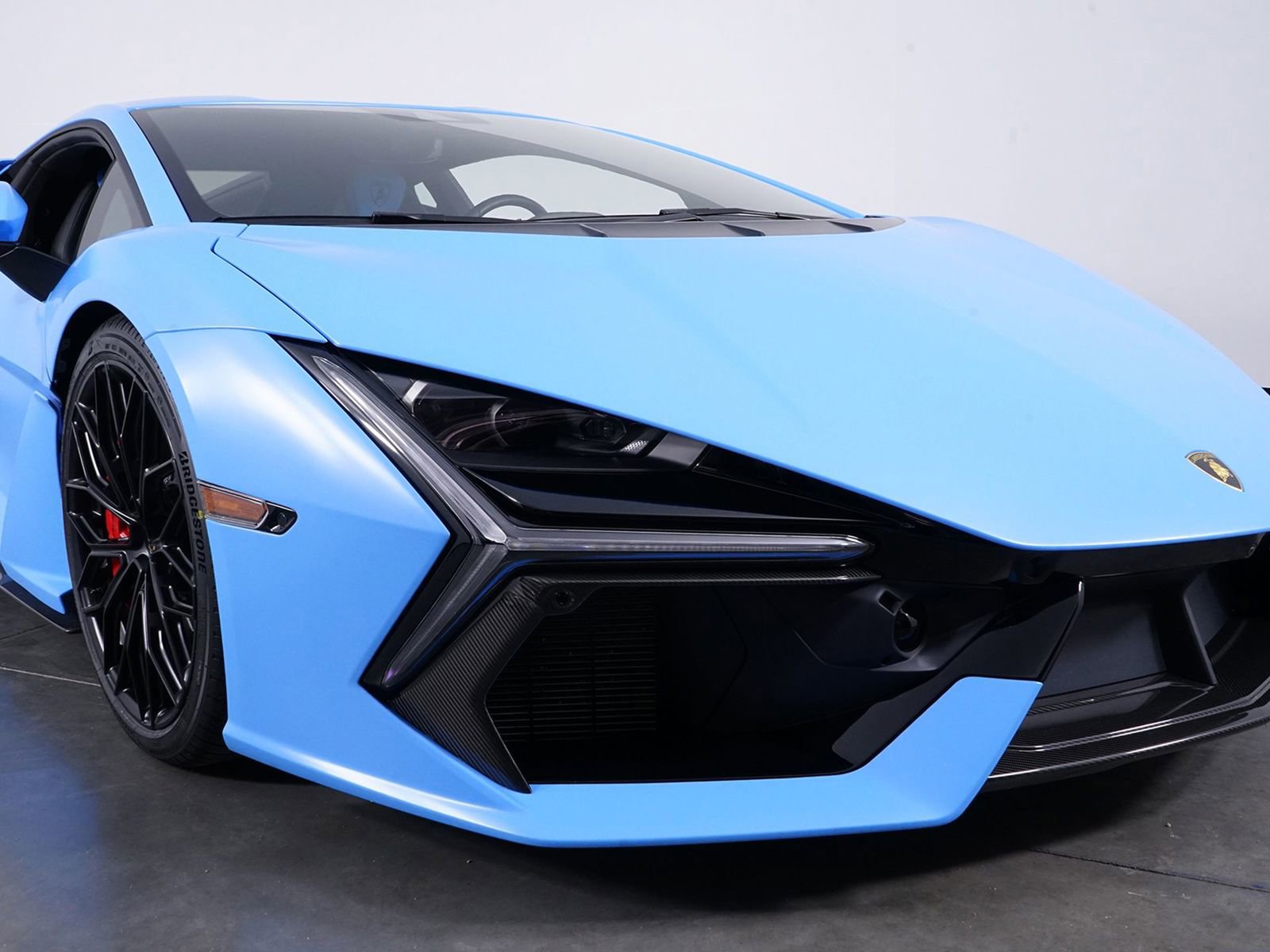 Used 2024 Lamborghini Revuelto AWD/4WD image 19