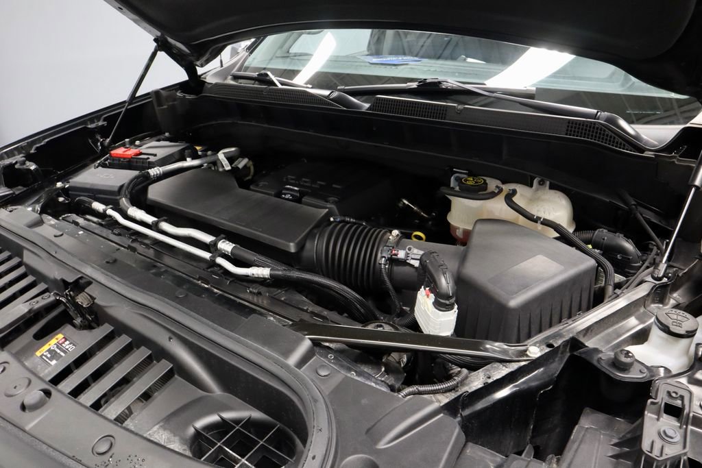 Used 2023 Chevrolet Silverado 1500 LT AWD/4WD image 17
