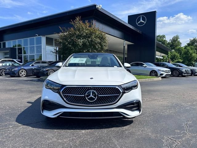 New 2026 Mercedes-Benz E 350 4MATIC Sedan image 3