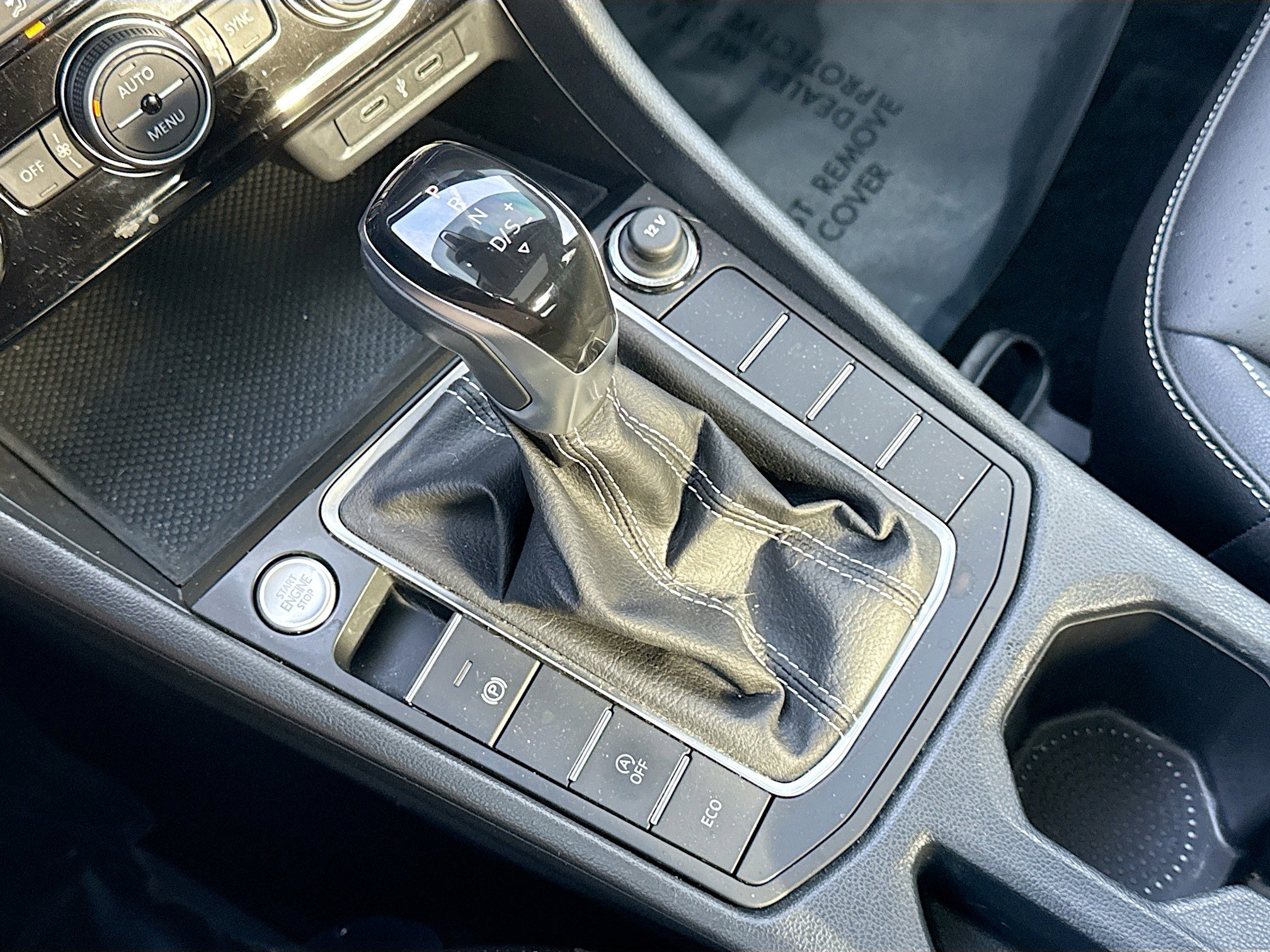 Used 2023 Volkswagen Jetta SE w/ Panoramic Sunroof Package image 27