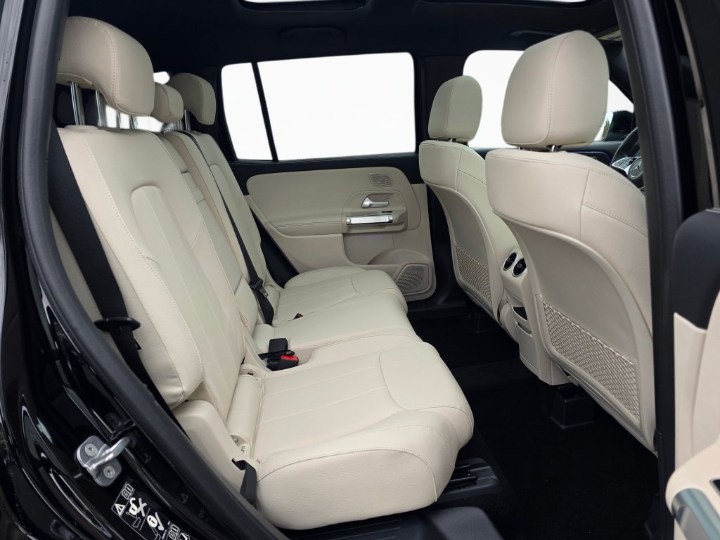 New 2026 Mercedes-Benz GLB 250 4MATIC image 25