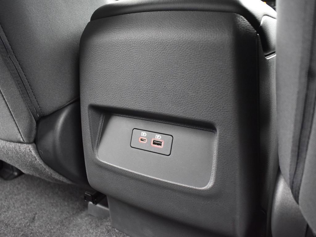 Used 2025 Nissan Frontier SV w/ Tow Package image 18