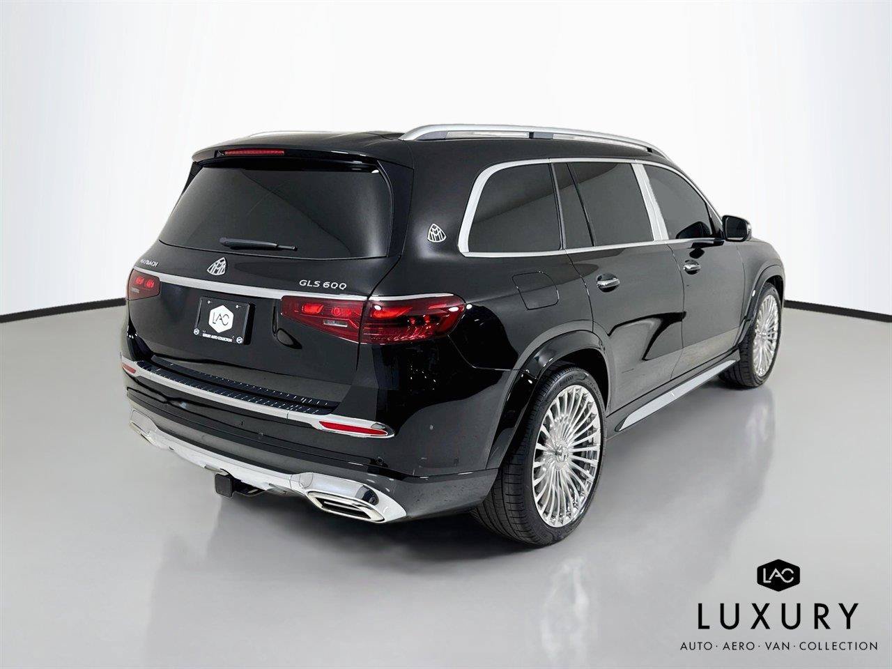 Used 2025 Mercedes-Benz Maybach GLS 600 4MATIC image 6