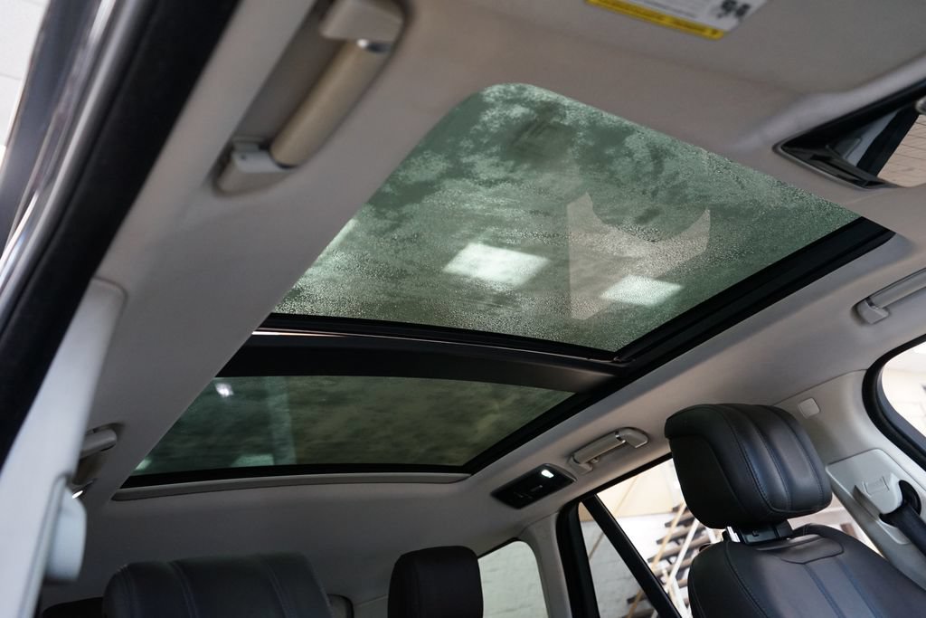 Used 2019 Land Rover Range Rover HSE AWD/4WD image 12