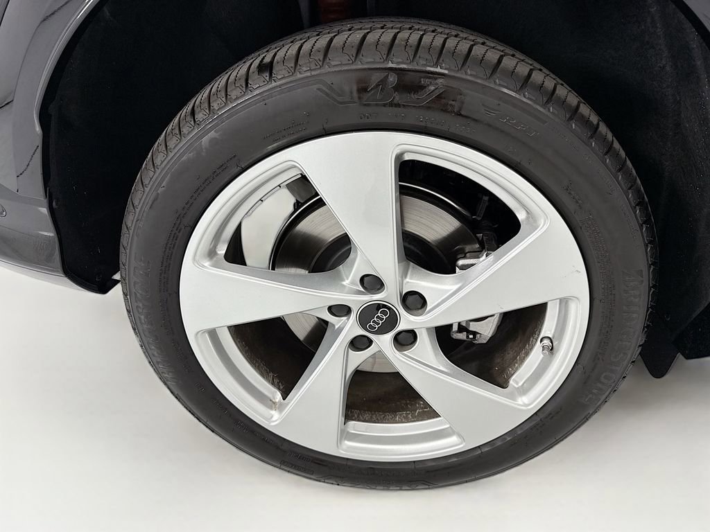 Used 2025 Audi Q5 Premium Plus AWD/4WD image 32