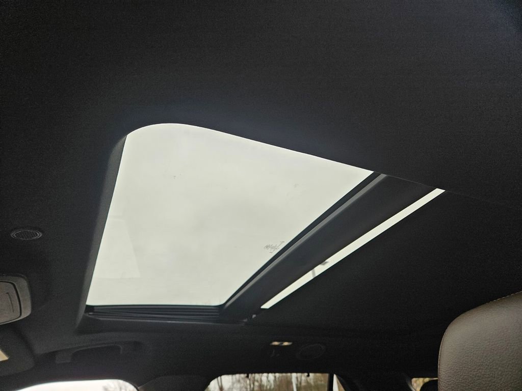 Used 2023 Ford Explorer King Ranch w/ Class IV Trailer Tow Package AWD/4WD image 19