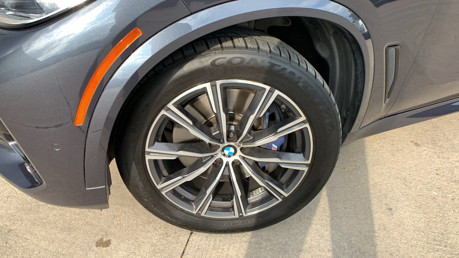 Used 2020 BMW X5 M50i w/ Executive Package AWD/4WD image 9