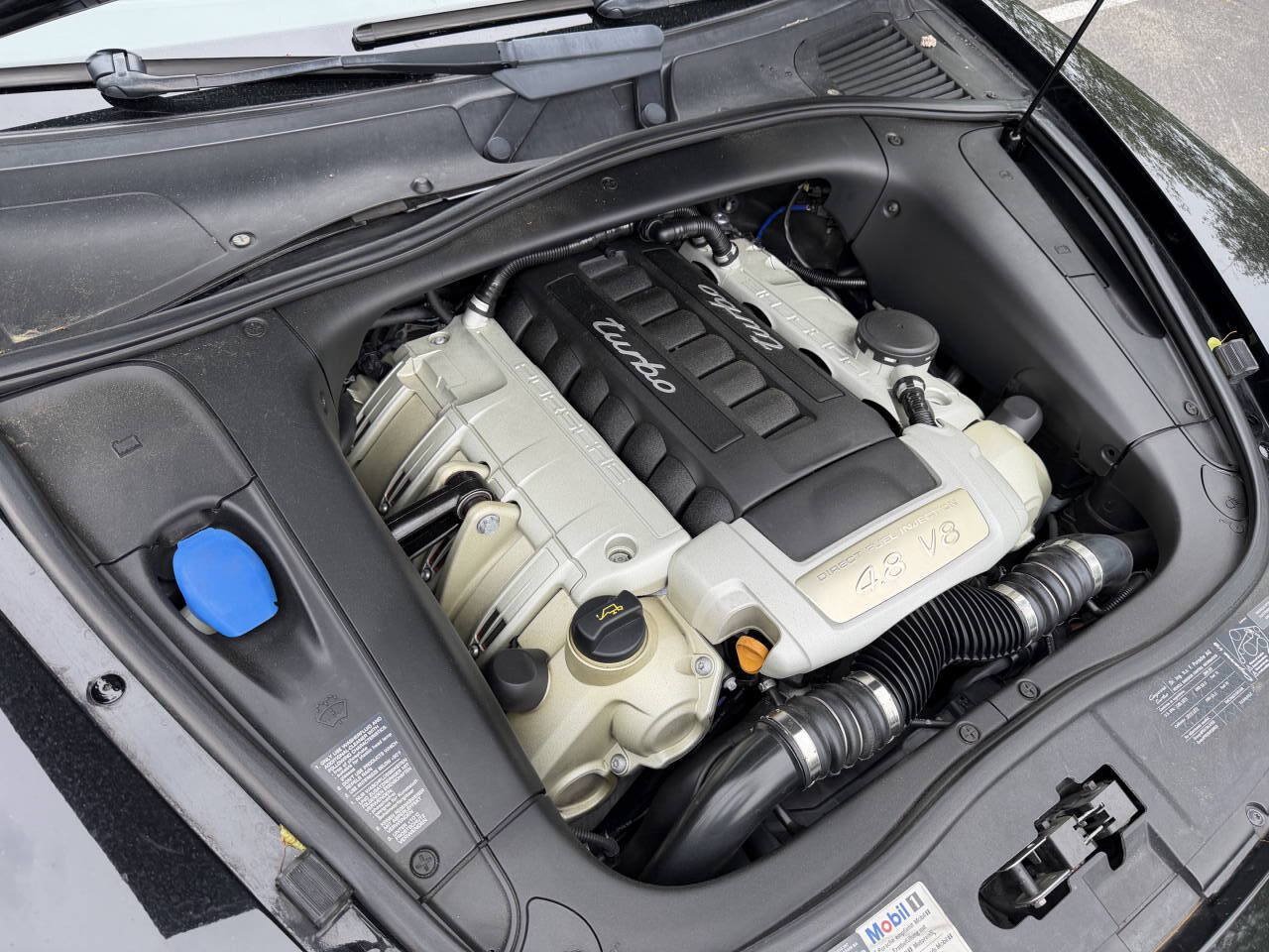 Used 2008 Porsche Cayenne Turbo AWD/4WD image 31