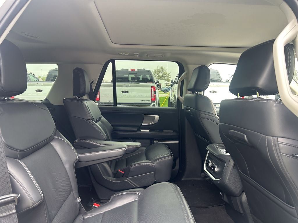 Certified 2025 Ford Expedition Platinum AWD/4WD image 23