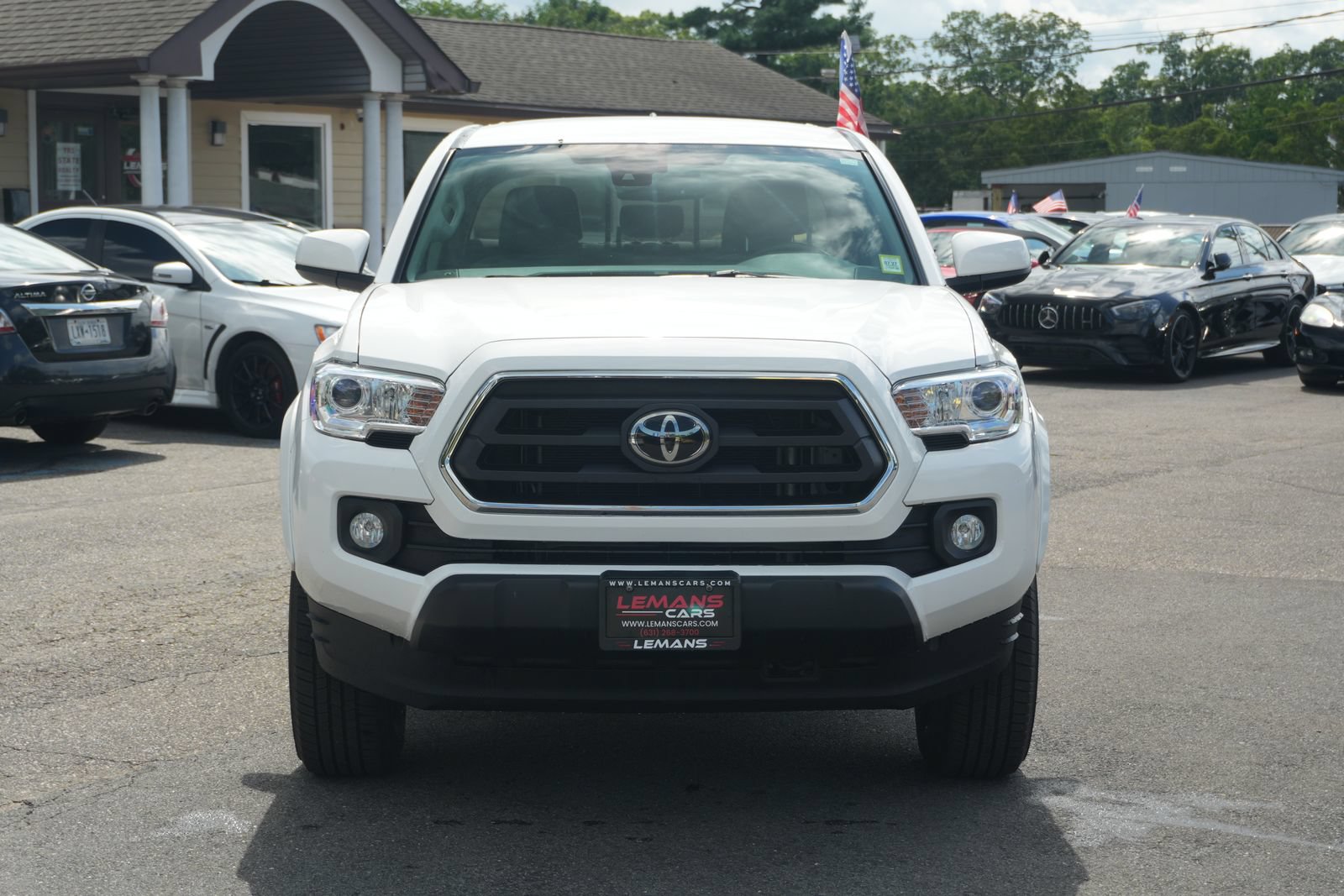 Used 2021 Toyota Tacoma SR5 AWD/4WD video 2