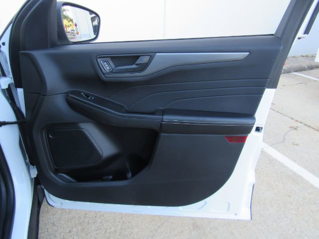 Used 2023 Ford Escape Active image 16