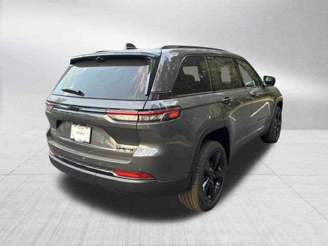 New 2025 Jeep Grand Cherokee Limited w/ Black Appearance Package image 14