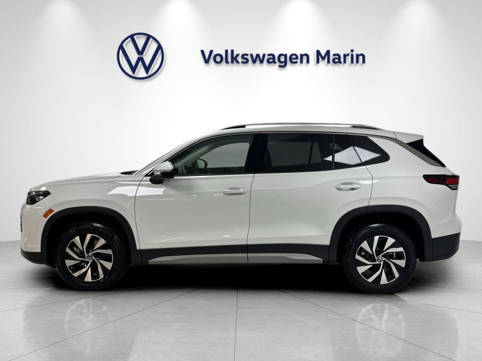 New 2026 Volkswagen Tiguan S AWD/4WD image 2