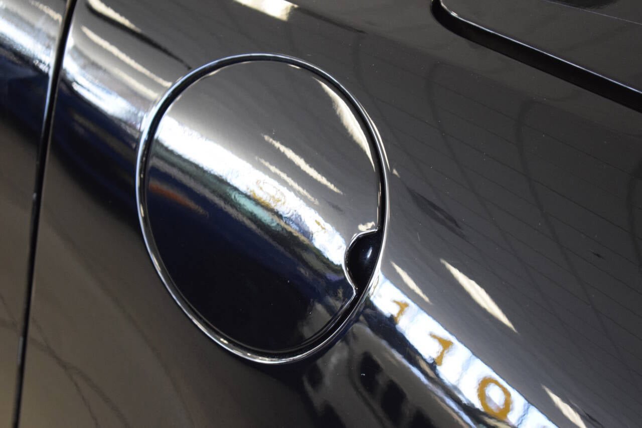 Used 2007 Pontiac Solstice Base 2dr Convertible w/ Premium Package image 23