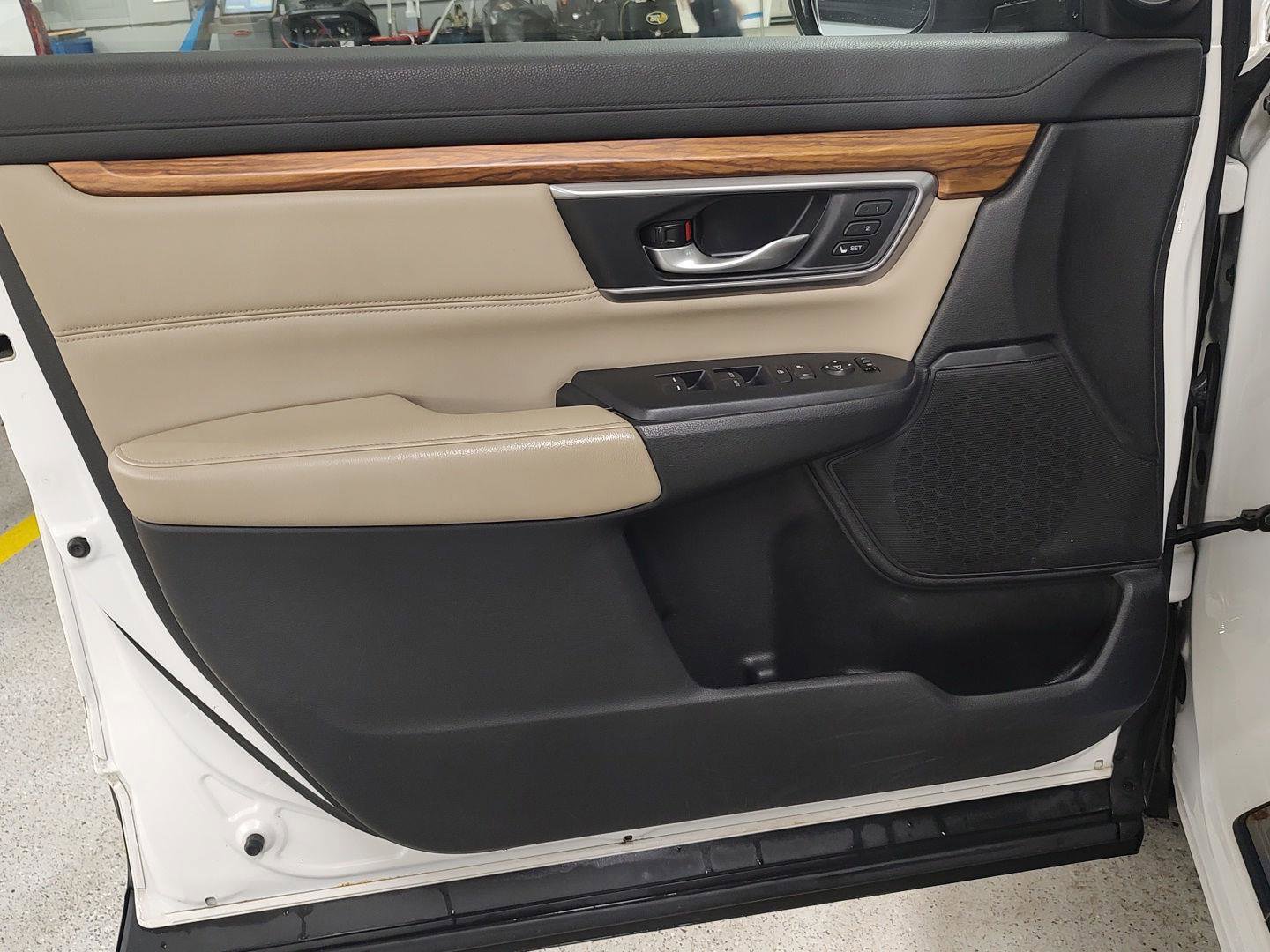 Used 2017 Honda CR-V Touring image 22