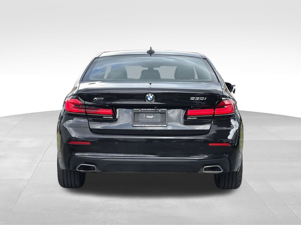 Used 2023 BMW 530i xDrive w/ Premium Package AWD/4WD image 7