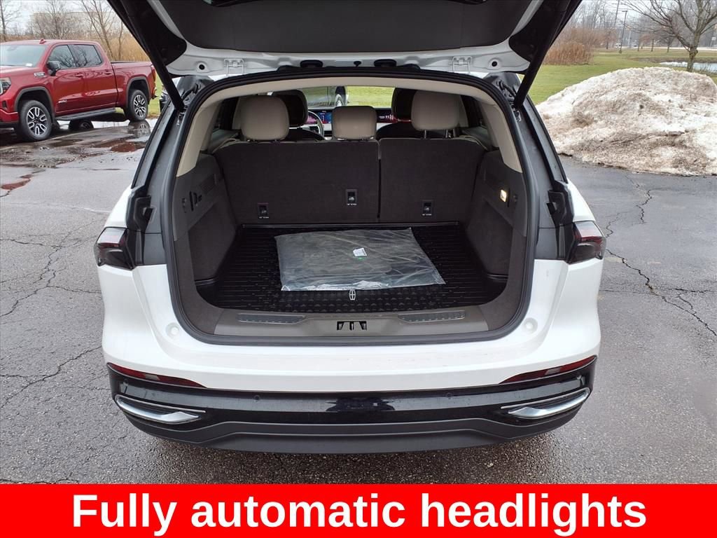 Used 2024 Lincoln Nautilus Premier w/ Equipment Group 102A image 33