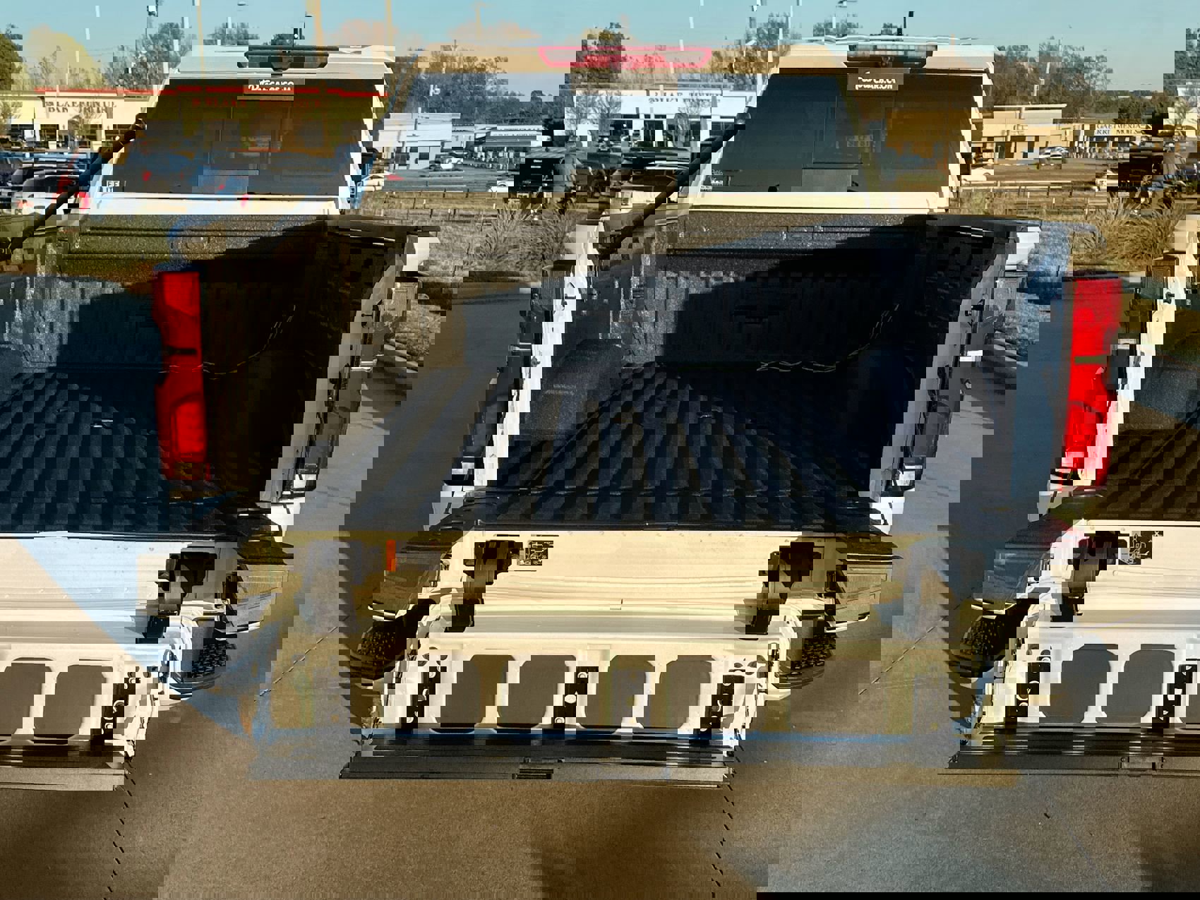 Used 2025 Chevrolet Silverado 2500 High Country w/ Technology Package image 24