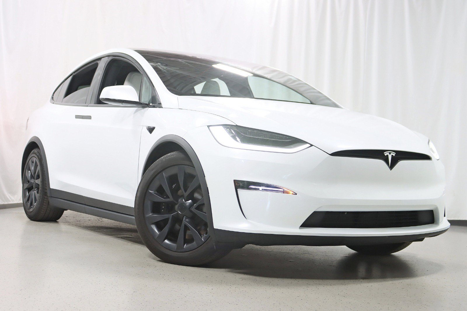 Used 2023 Tesla Model X AWD/4WD image 7