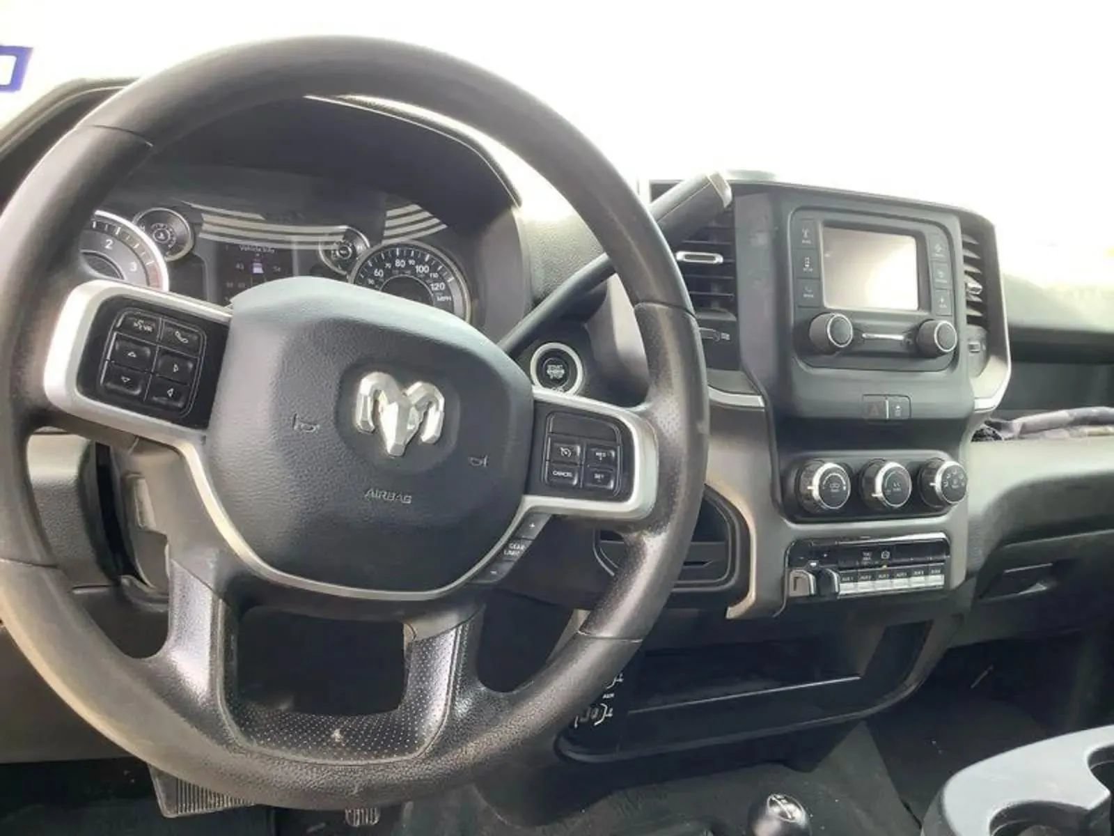 Used 2020 RAM 3500 4x4 Crew Cab SLT DRW w/ Quick Order Package 2YG SLT image 6