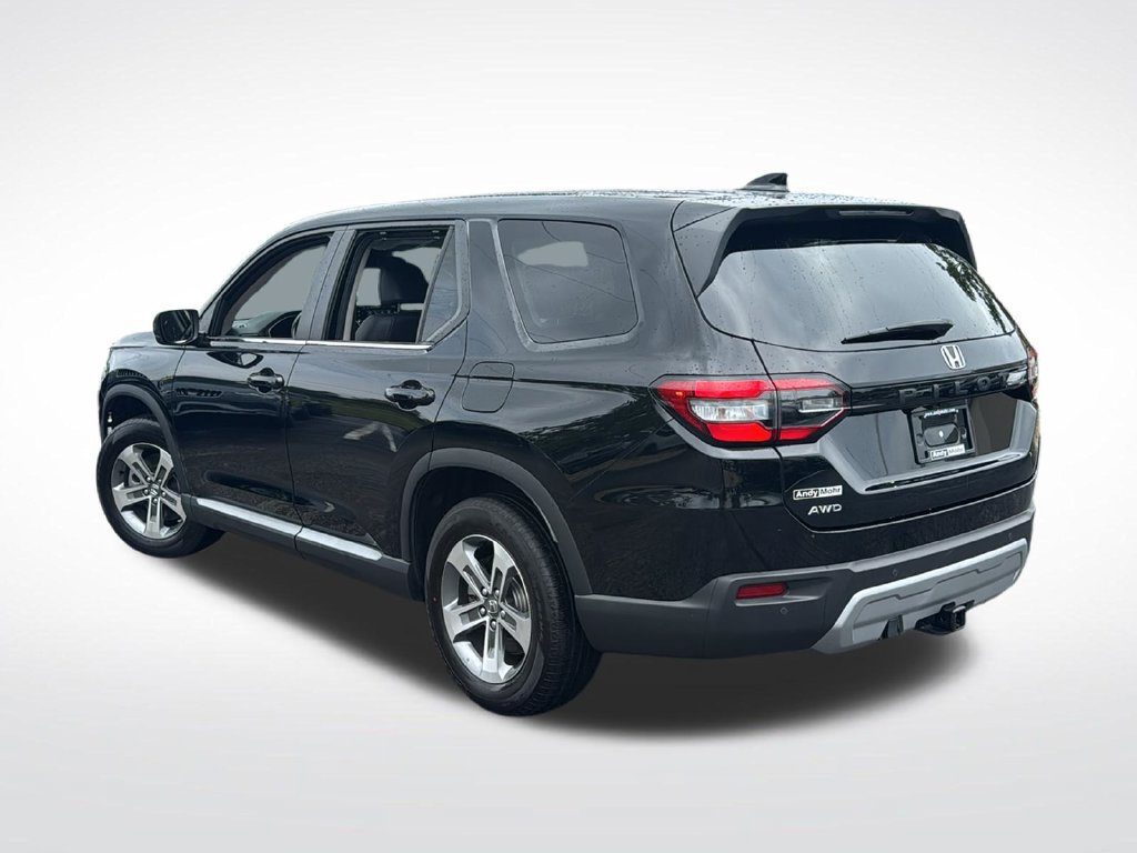 Used 2025 Honda Pilot EX-L image 5