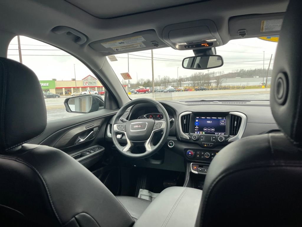 Used 2024 GMC Terrain SLT w/ Tech Package image 30