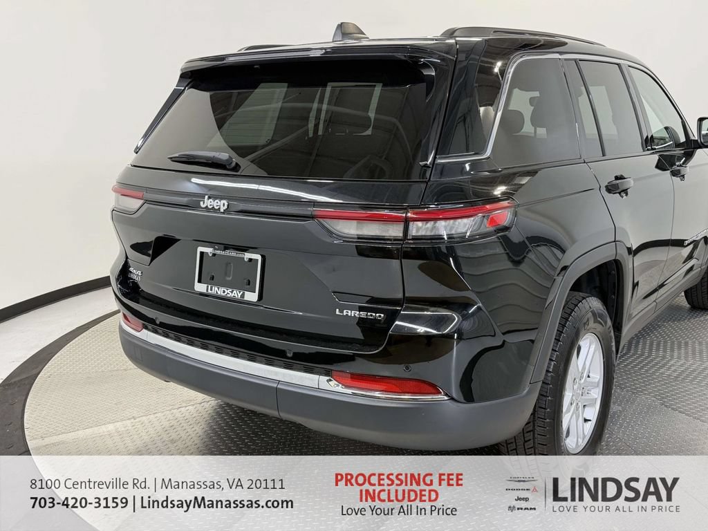 Used 2023 Jeep Grand Cherokee Laredo w/ Luxury Tech Group I AWD/4WD image 10