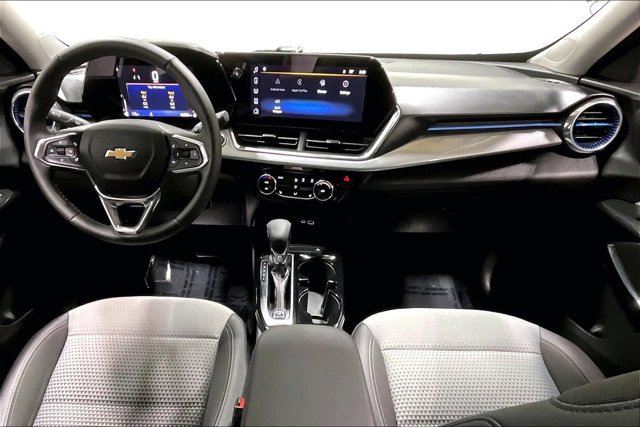 Used 2025 Chevrolet Trax LT w/ LT Convenience Package FWD image 15