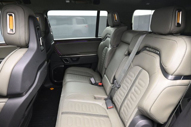 Used 2023 Rivian R1S Adventure Dual AWD/4WD image 20