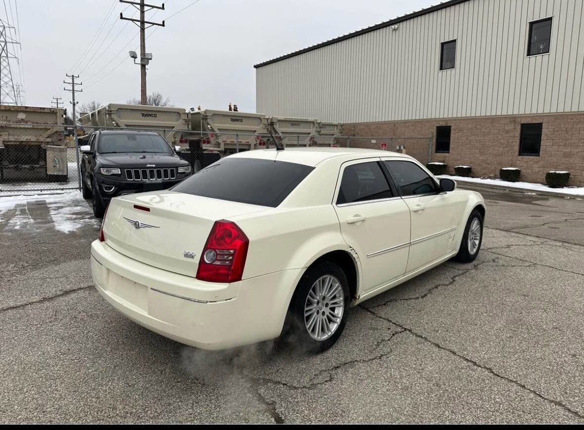 Used 2008 Chrysler 300 Touring image 3