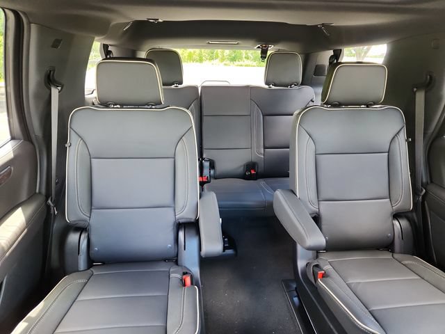 New 2026 Chevrolet Tahoe Premier w/ Sun And Tow Package AWD/4WD image 17