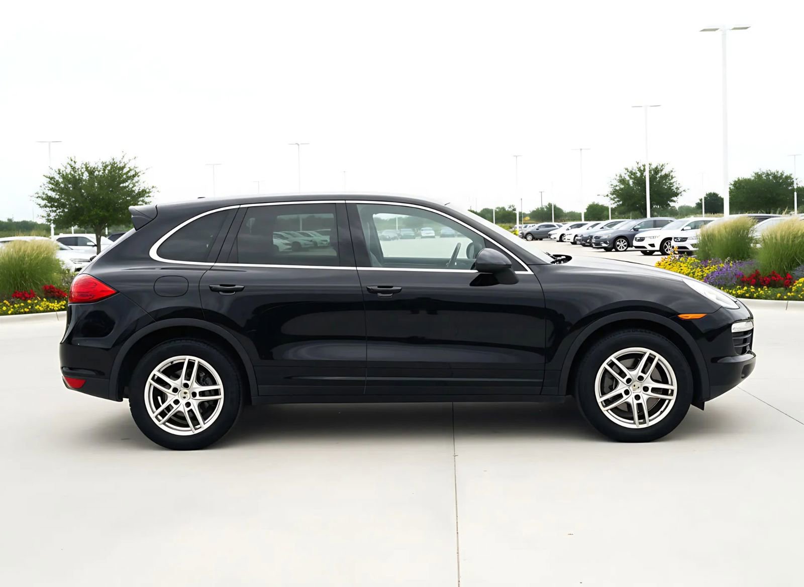 Used 2013 Porsche Cayenne image 8