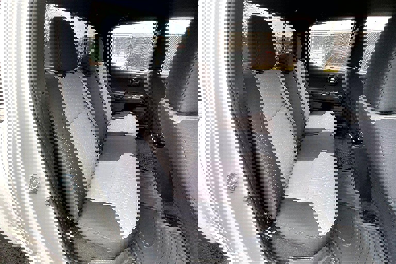 Used 2023 Toyota Tacoma TRD Off-Road image 31