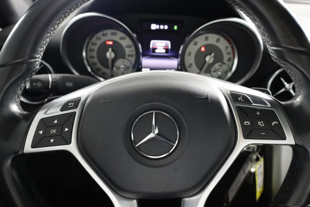 Used 2016 Mercedes-Benz SLK 300 image 17