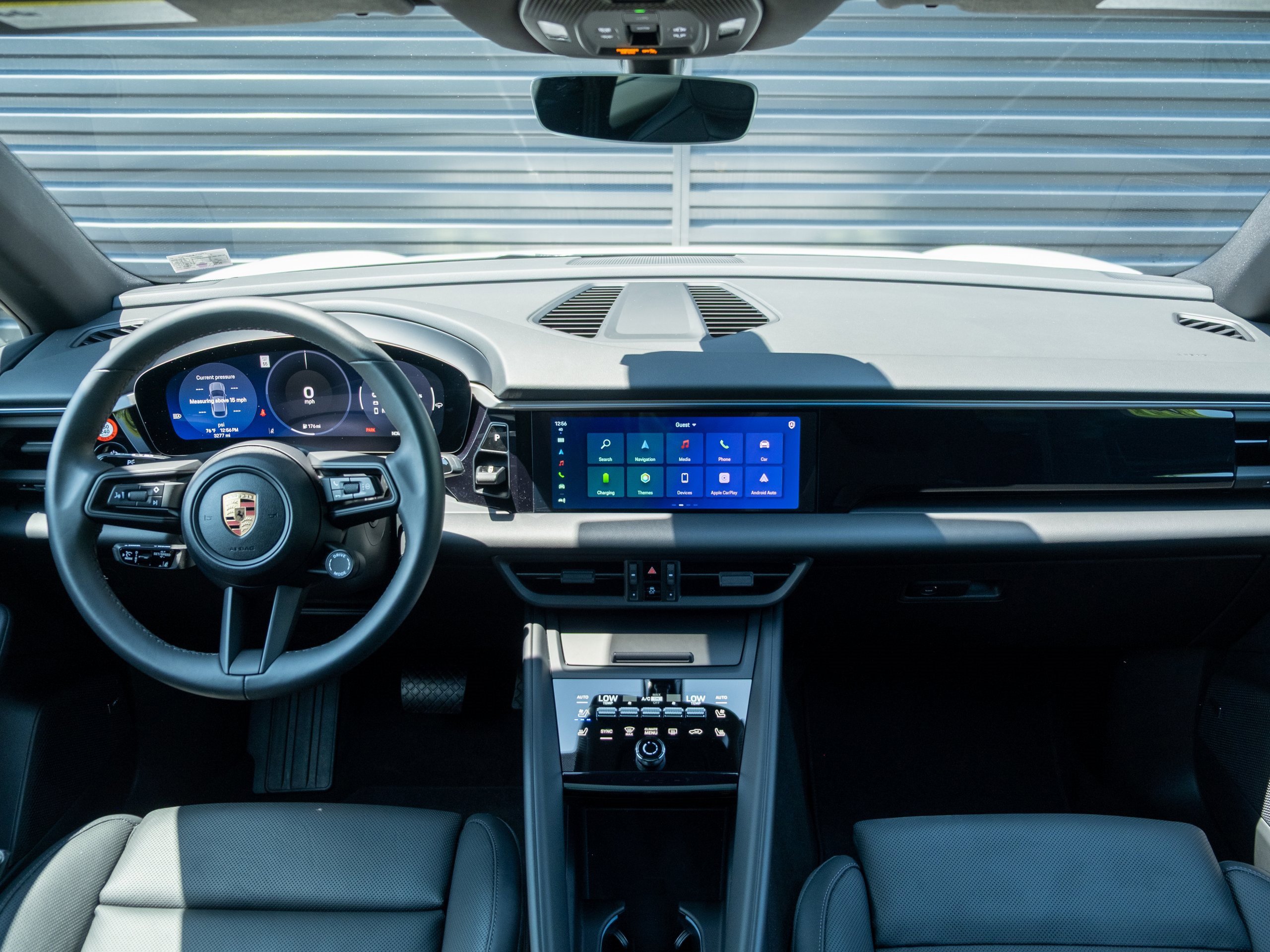 Used 2025 Porsche Macan Electric image 18