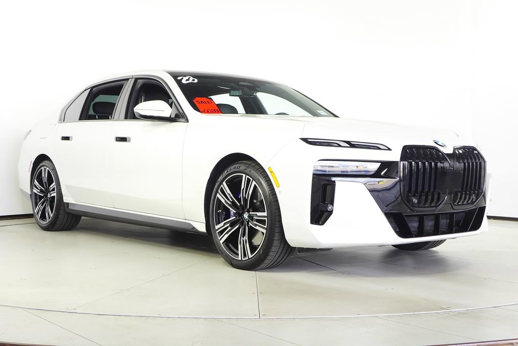 Used 2023 BMW 740i w/ Parking Assistance Package RWD image 4