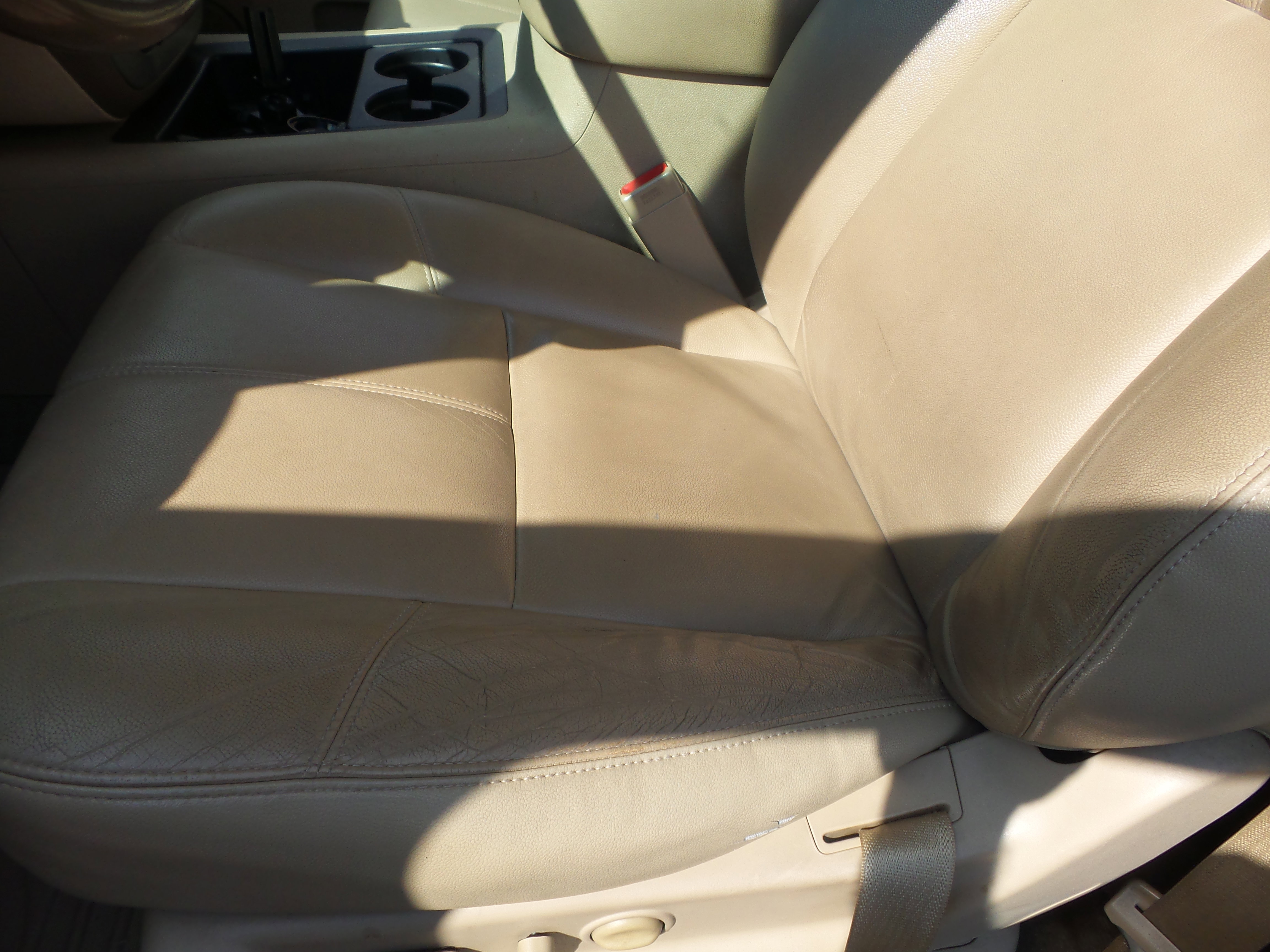 Used 2013 GMC Yukon SLT w/ SLT Chrome Package image 30