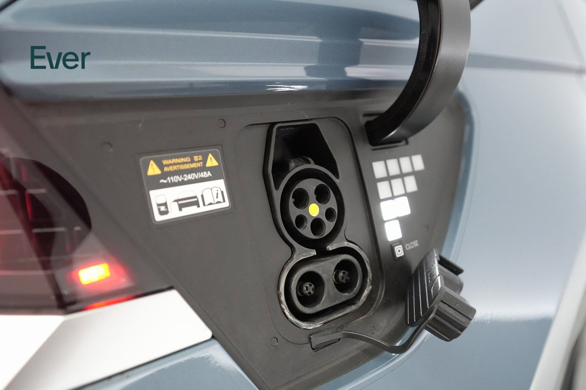 Used 2024 Hyundai Ioniq 5 Limited image 24