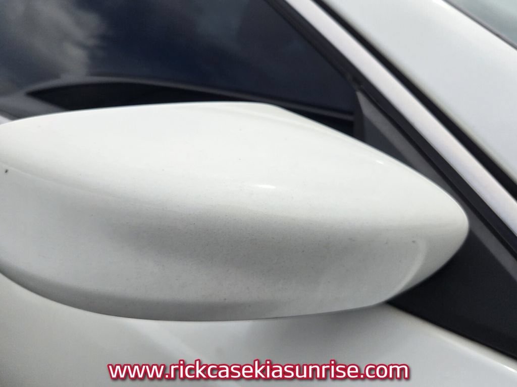 Used 2018 Nissan Altima 2.5 SR FWD image 11