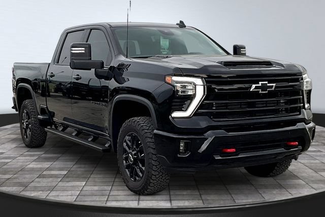 New 2025 Chevrolet Silverado 2500 LT w/ Trail Boss Package AWD/4WD image 3